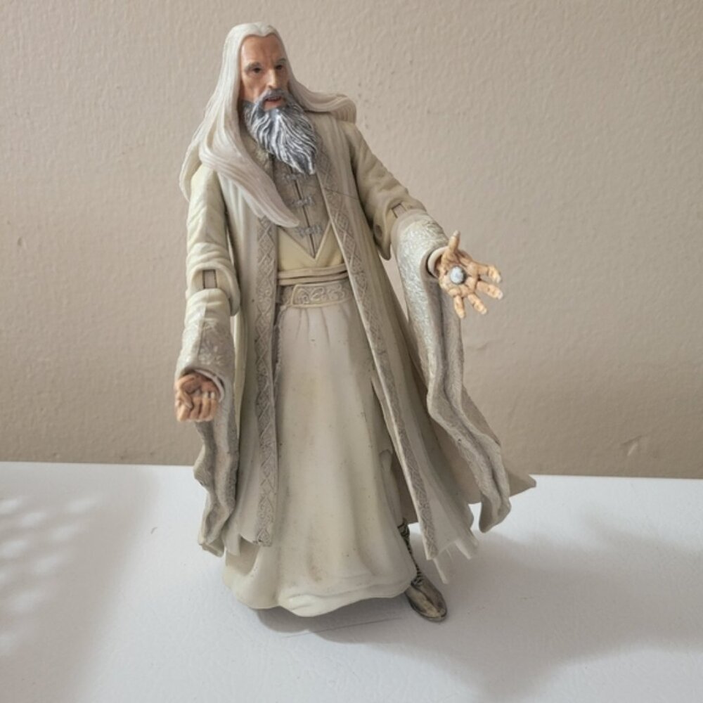 2001 Lord of the Rings Saruman Action Figure